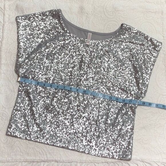 Womens Blouse Xhilaration Size XS Silver Sequins Glore!! - Picture 5 of 5